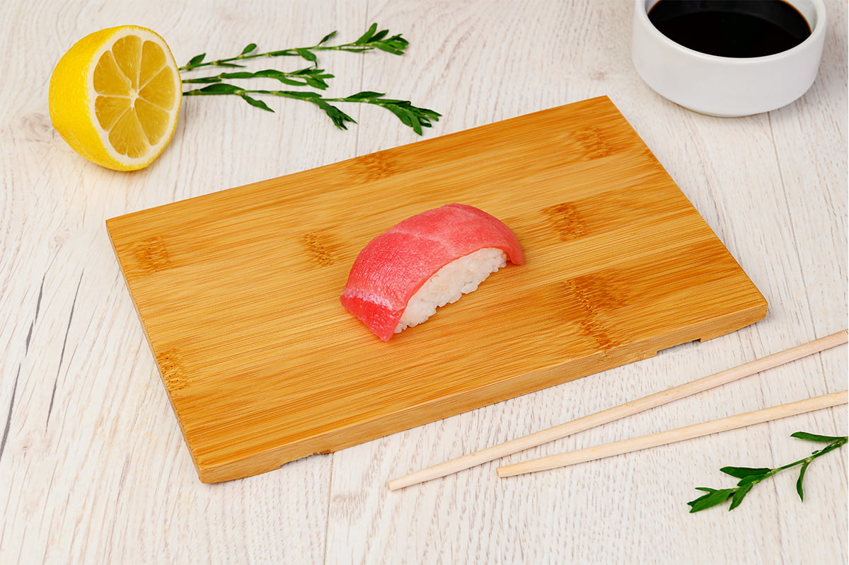 картинка Суши с тунцом от магазина Sushi-Love